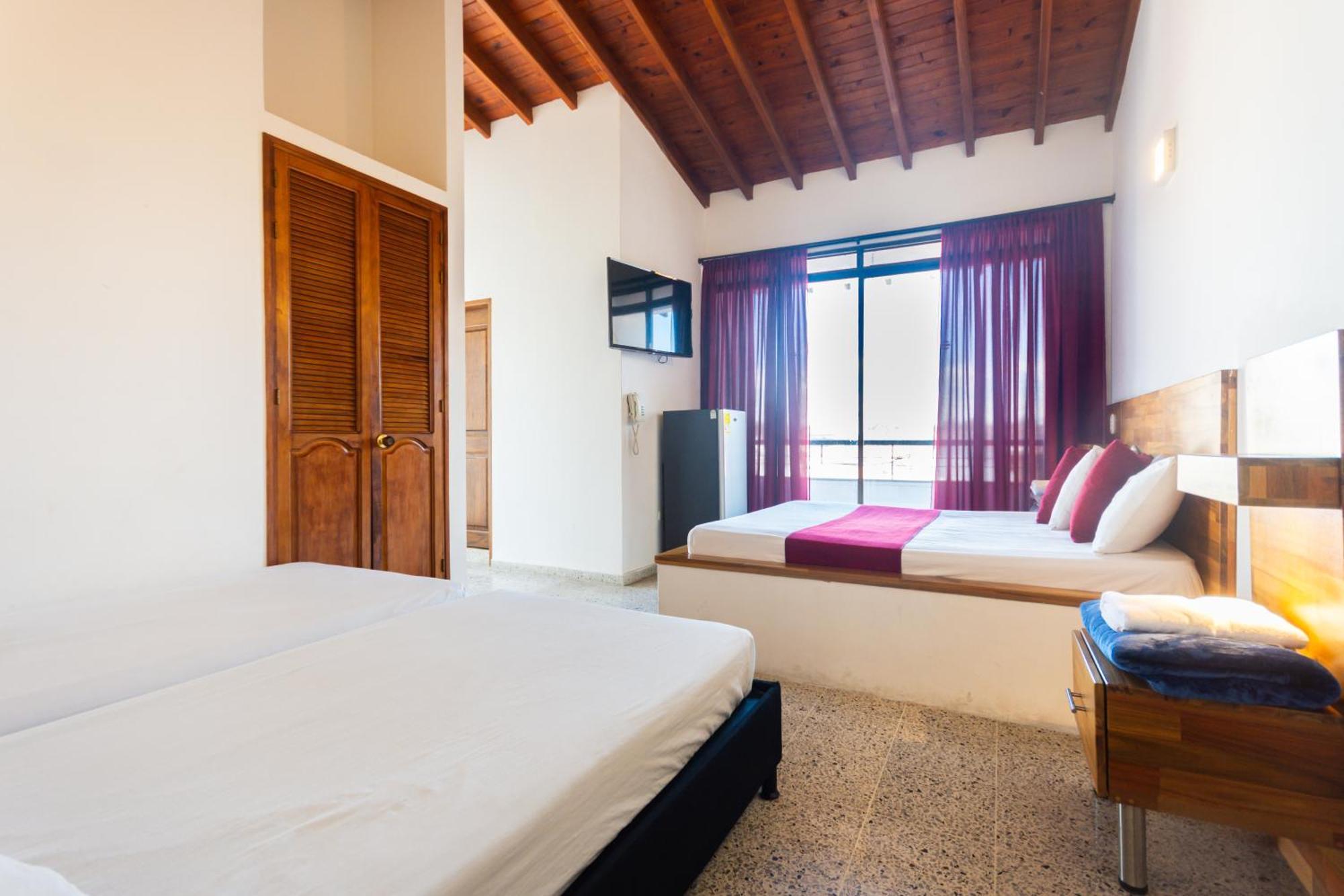 Hotel Bicentenario リオネグロ エクステリア 写真