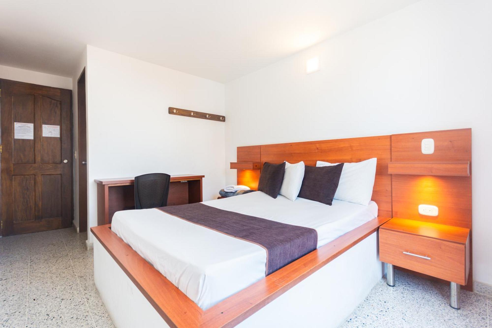Hotel Bicentenario リオネグロ エクステリア 写真