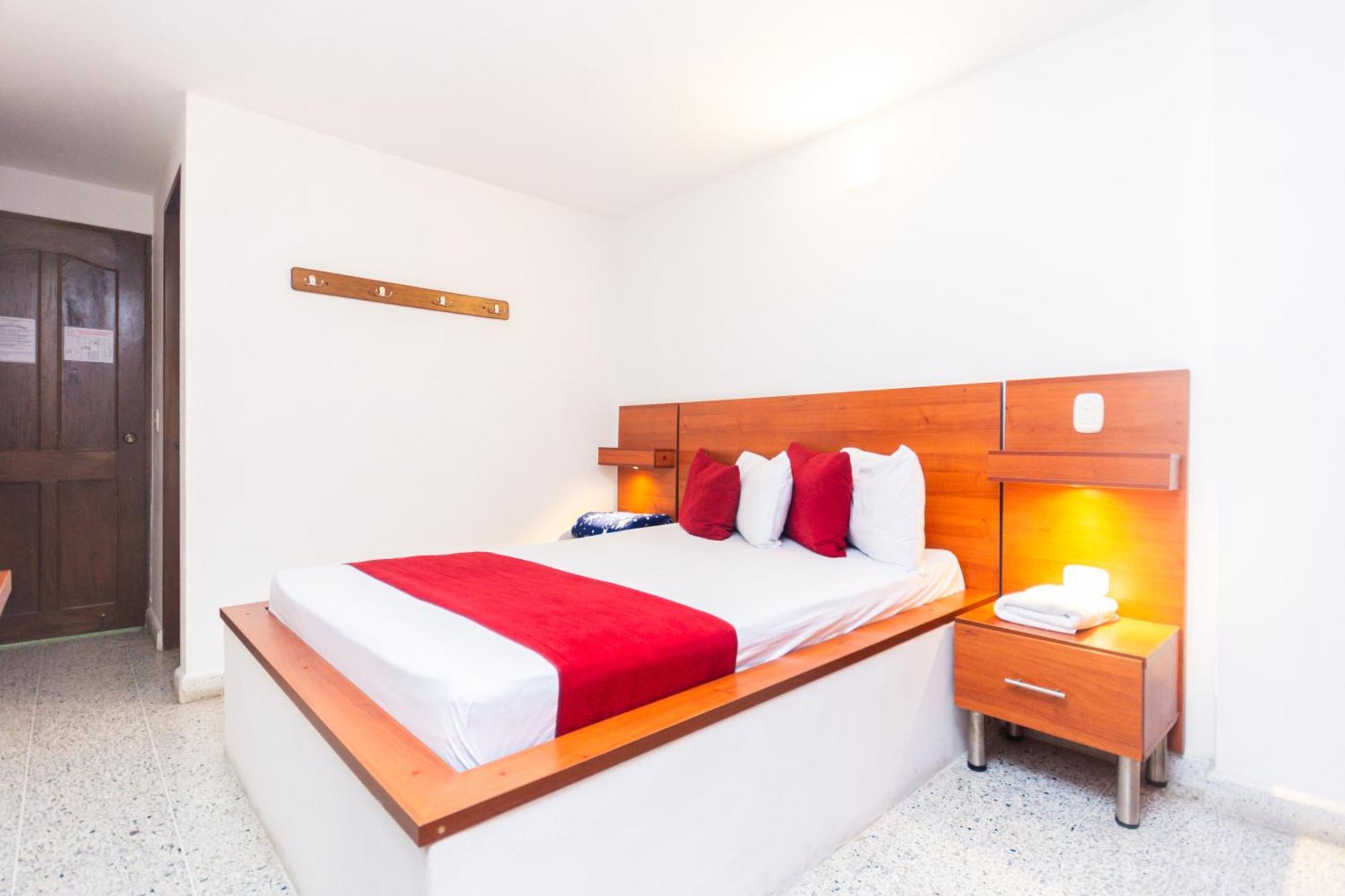 Hotel Bicentenario リオネグロ エクステリア 写真