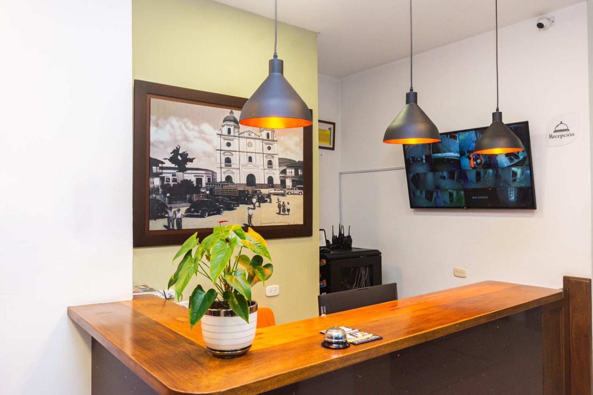 Hotel Bicentenario リオネグロ エクステリア 写真